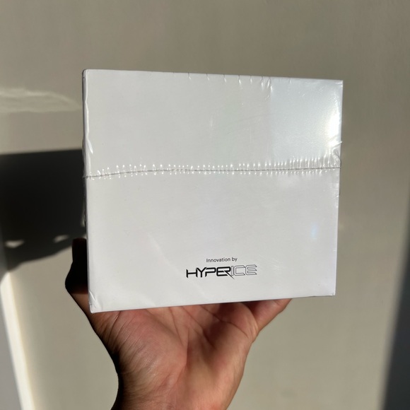 The Hypersphere Mini by Hyperice - Vibrating Massage ball - Picture 4 of 5